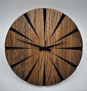 dřevěné nástěnné hodiny