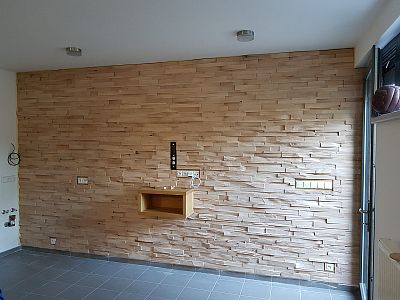 dřevěný obklad stěn