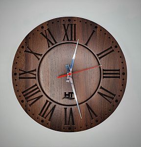 originální nástěnné hodiny na míru