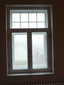 Dřevěné dveře a okna