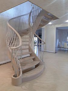 Dřevěné točité schodiště na zakázku