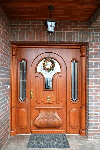 Entrance doors