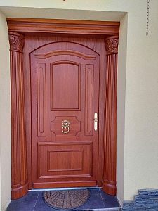 Entrance doors