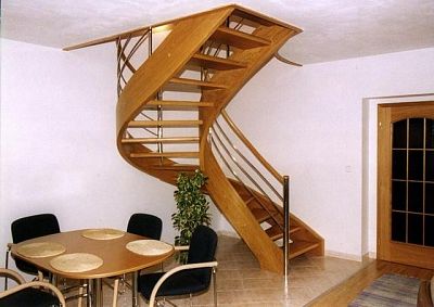 MS004 Obloukové schodiště